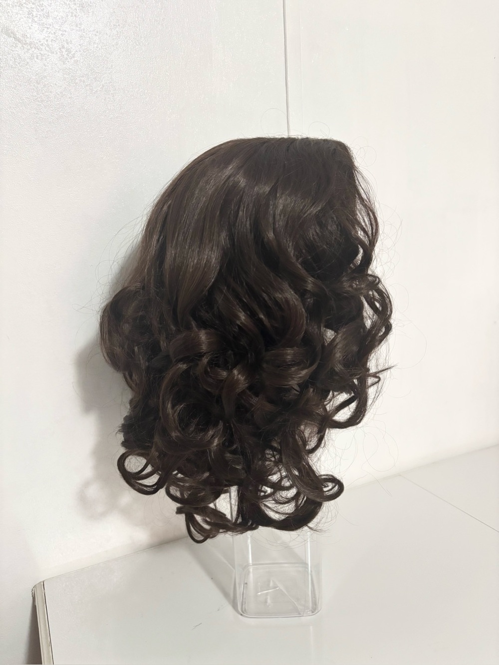 Medium Length Dark Brown Wavy Synthetic Wig Unisex  Adjustable Cap Cosplay NWOT